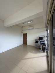 Kew Sian King (D18), Office #600833281
